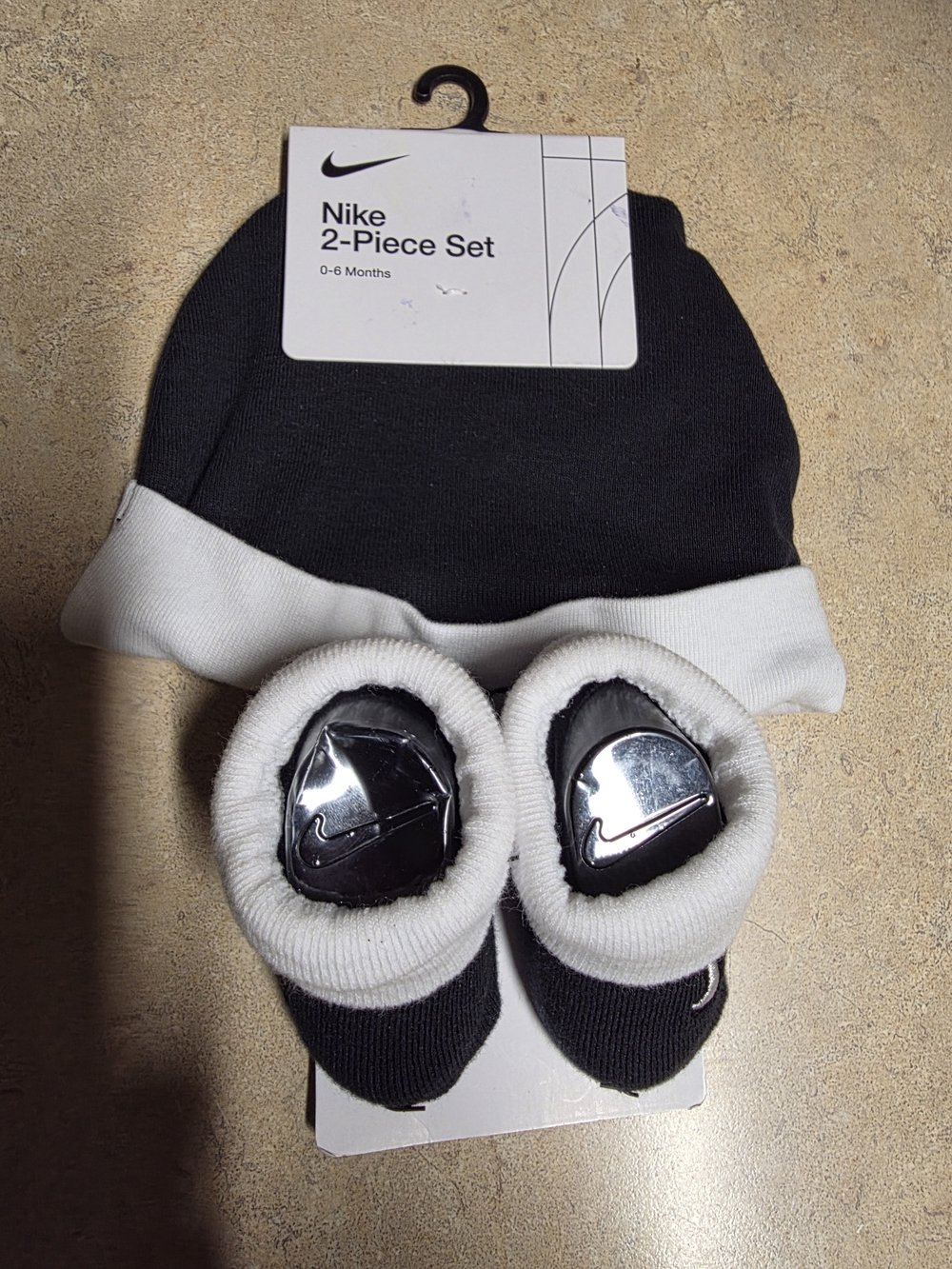 Nike Baby 2-Piece Hat & Booties Set - Black & White
